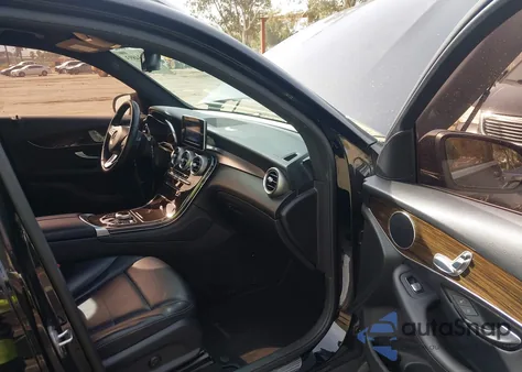 2018 Mercedes-Benz Glc 300 from USA, damaged, VIN WDC0G4JB6JV035448